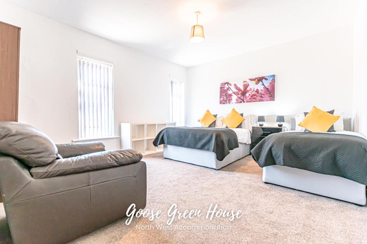 Modern 3Br House In Ince Ideal For Contractors & Long Stays 위건 외부 사진