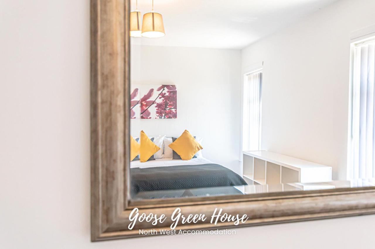 Modern 3Br House In Ince Ideal For Contractors & Long Stays 위건 외부 사진