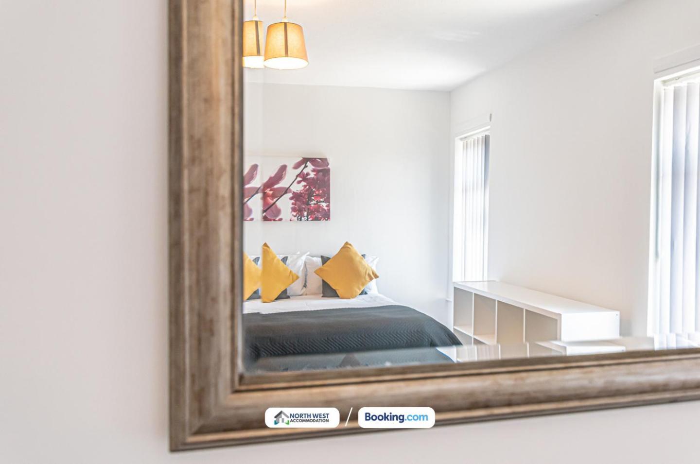 Modern 3Br House In Ince Ideal For Contractors & Long Stays 위건 외부 사진