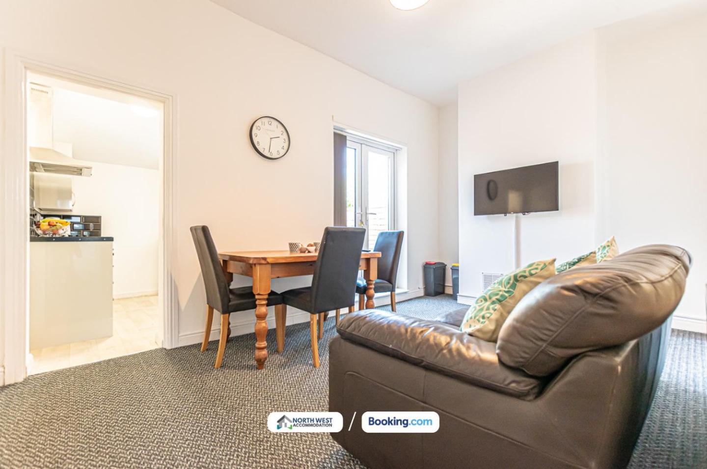 Modern 3Br House In Ince Ideal For Contractors & Long Stays 위건 외부 사진