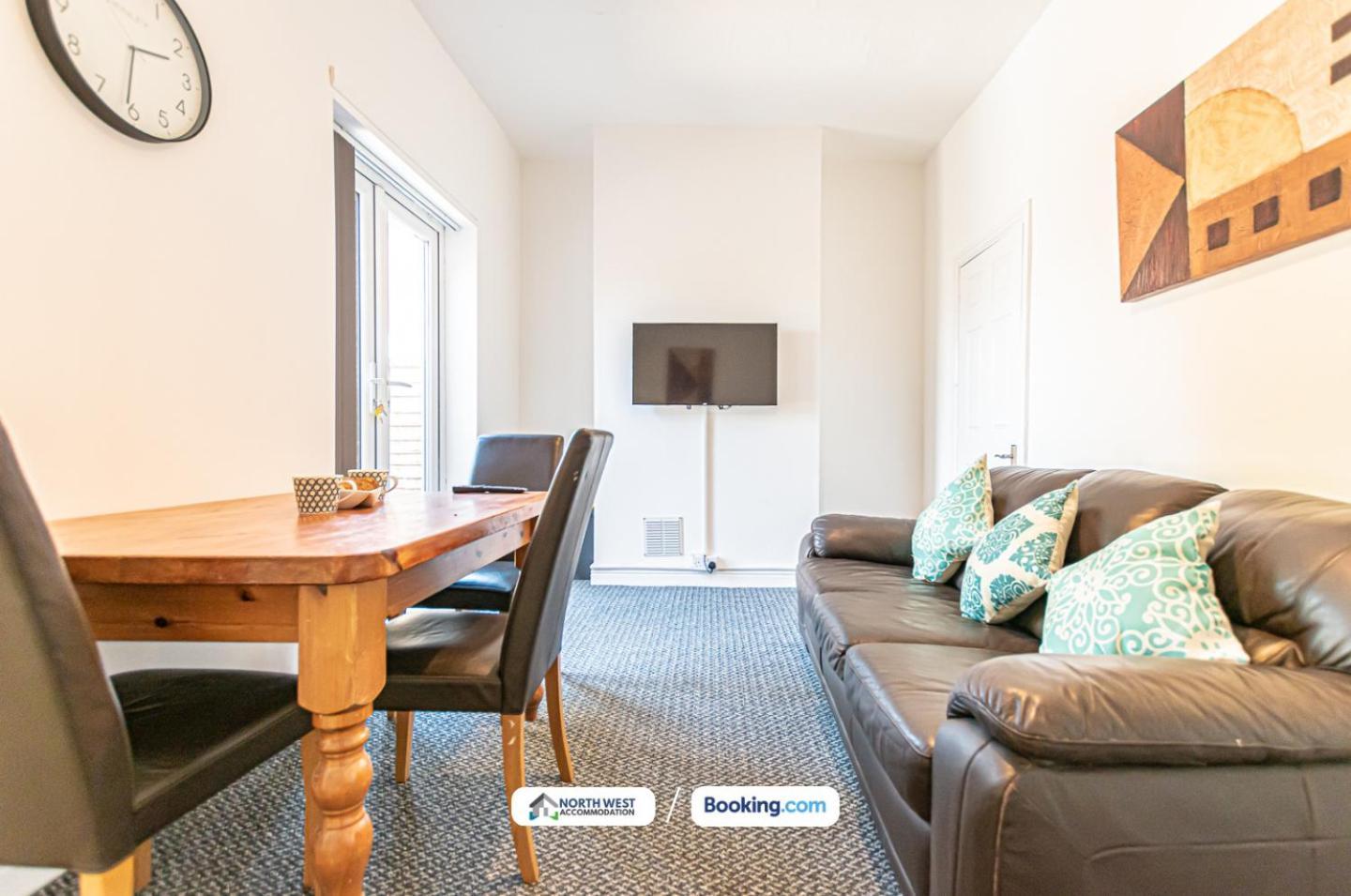 Modern 3Br House In Ince Ideal For Contractors & Long Stays 위건 외부 사진